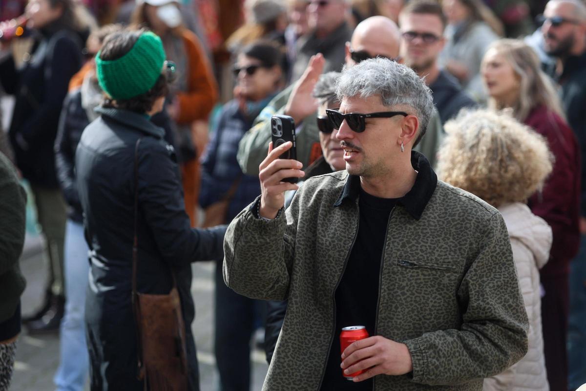 Un recorrido de domingo por el mercadillo de Sant Joan