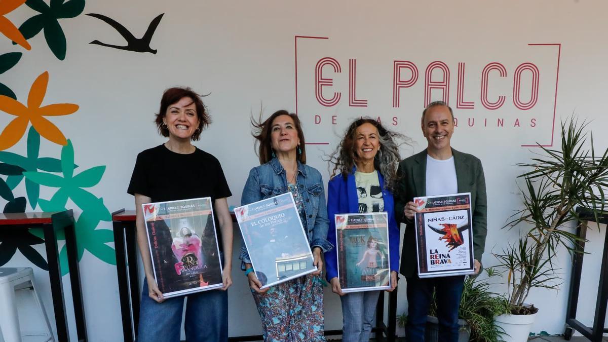 Sara Fernández,  la consejera de Cultura, Educación y Turismo, Chema Giral, presidente de la Junta de Distrito, María López Insausti, gerente del Teatro de las Esquinas, y Raquel Anadón, responsable de programación en la presentación de la 6ª edición del Festival de Teatro Clásico 'Delicias Clásicas'..