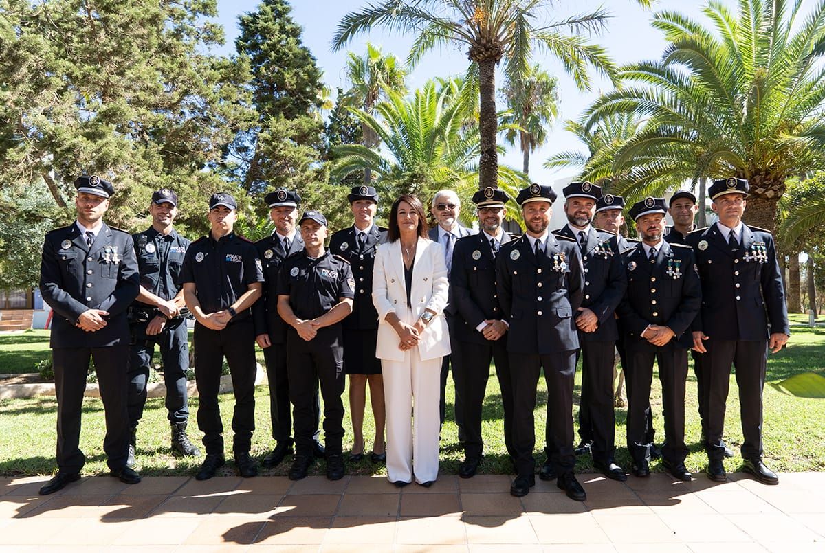 Las imágenes del reconocimiento a la Policía Local de Formentera.