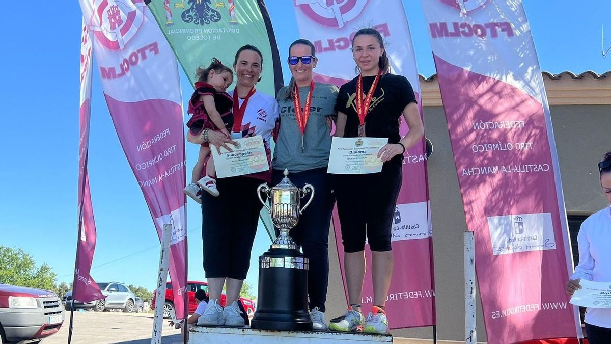 Beatriz Martínez, Fátima Gálvez y Noelia Pontes, en el podio de la Copa de España.