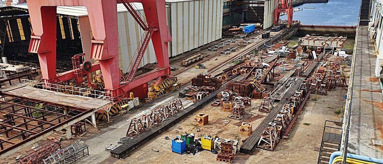 Interior del astillero Factorías Vulcano.