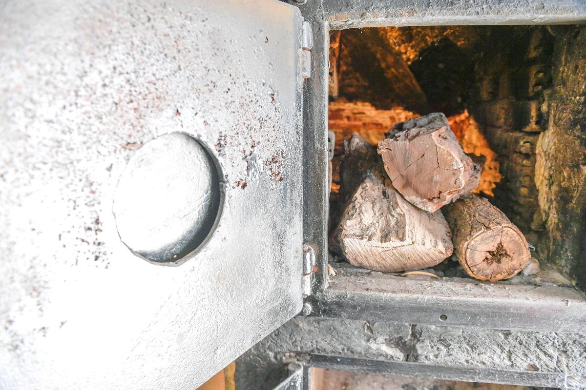 Antonio Vicente, panadero de Fataga, se jubila