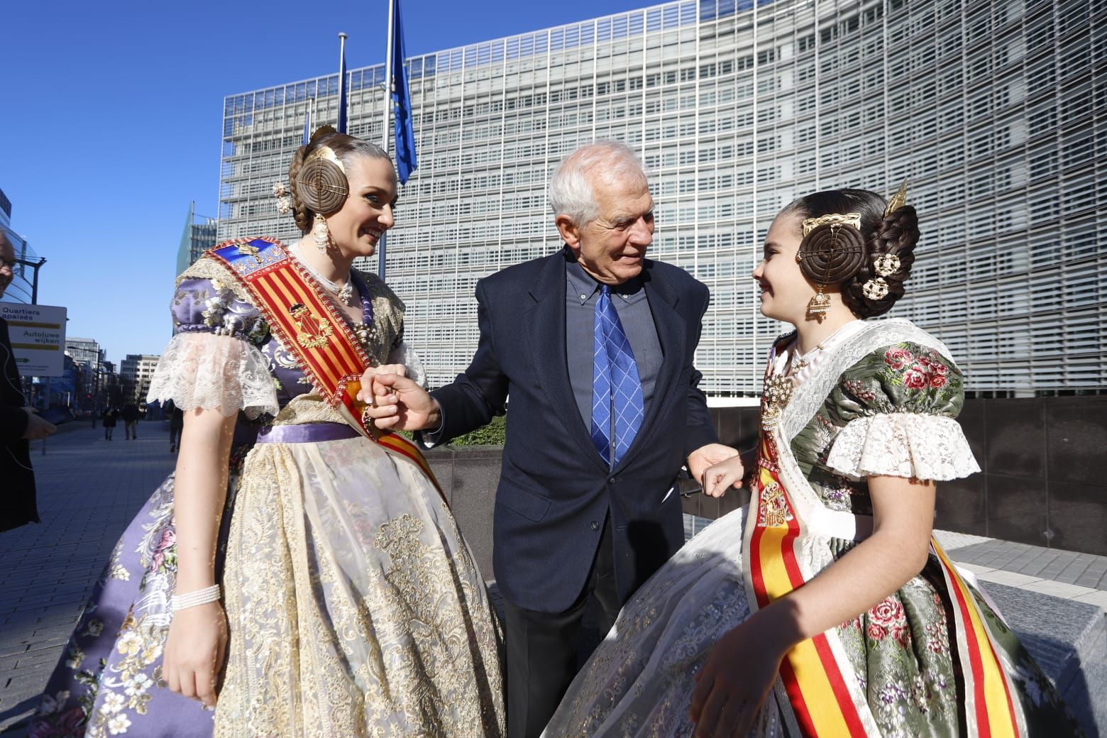 Pasillos del Parlamento Europeo: Encuentro con Borrell y Zapatero