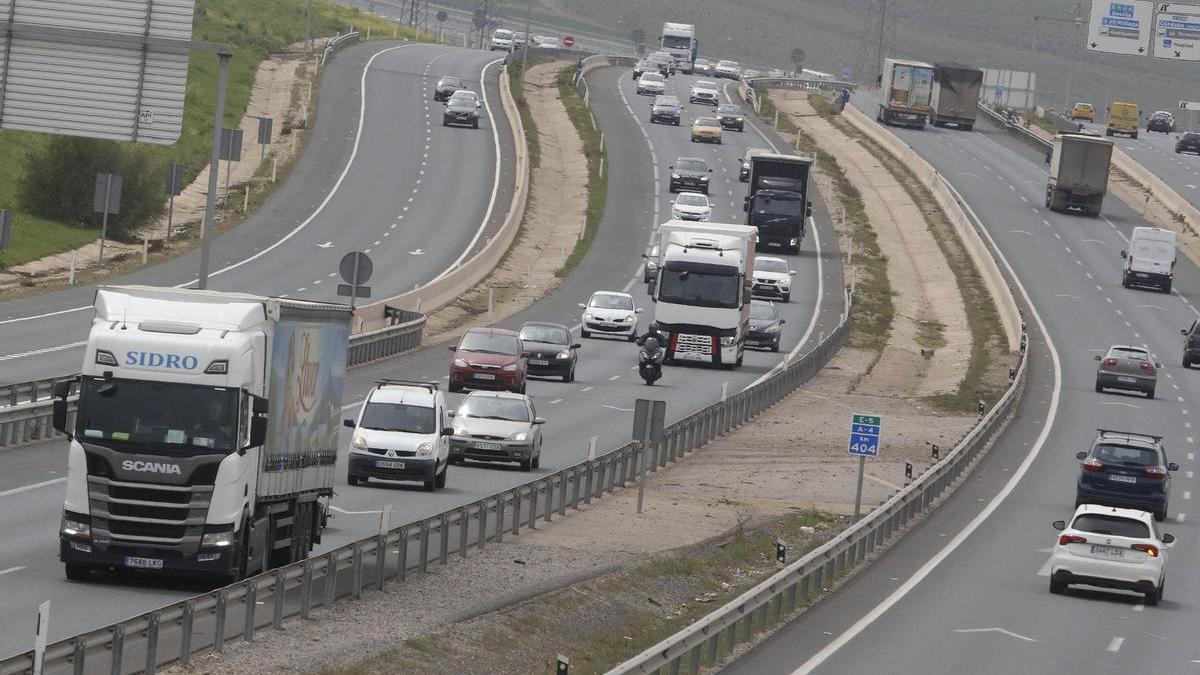 Una imagen de la autovía A-4 a su paso por Córdoba.