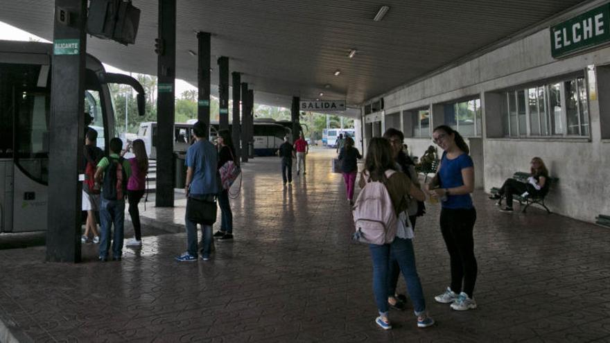 La estación de autobuses de Elche, donde se ha producido la detención.