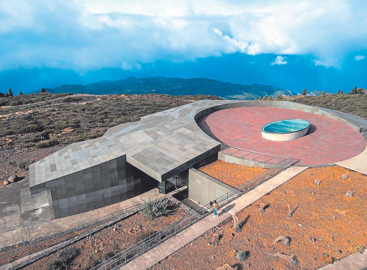 Vista superior del Centro de Visitantes del Roque de los Muchachos.