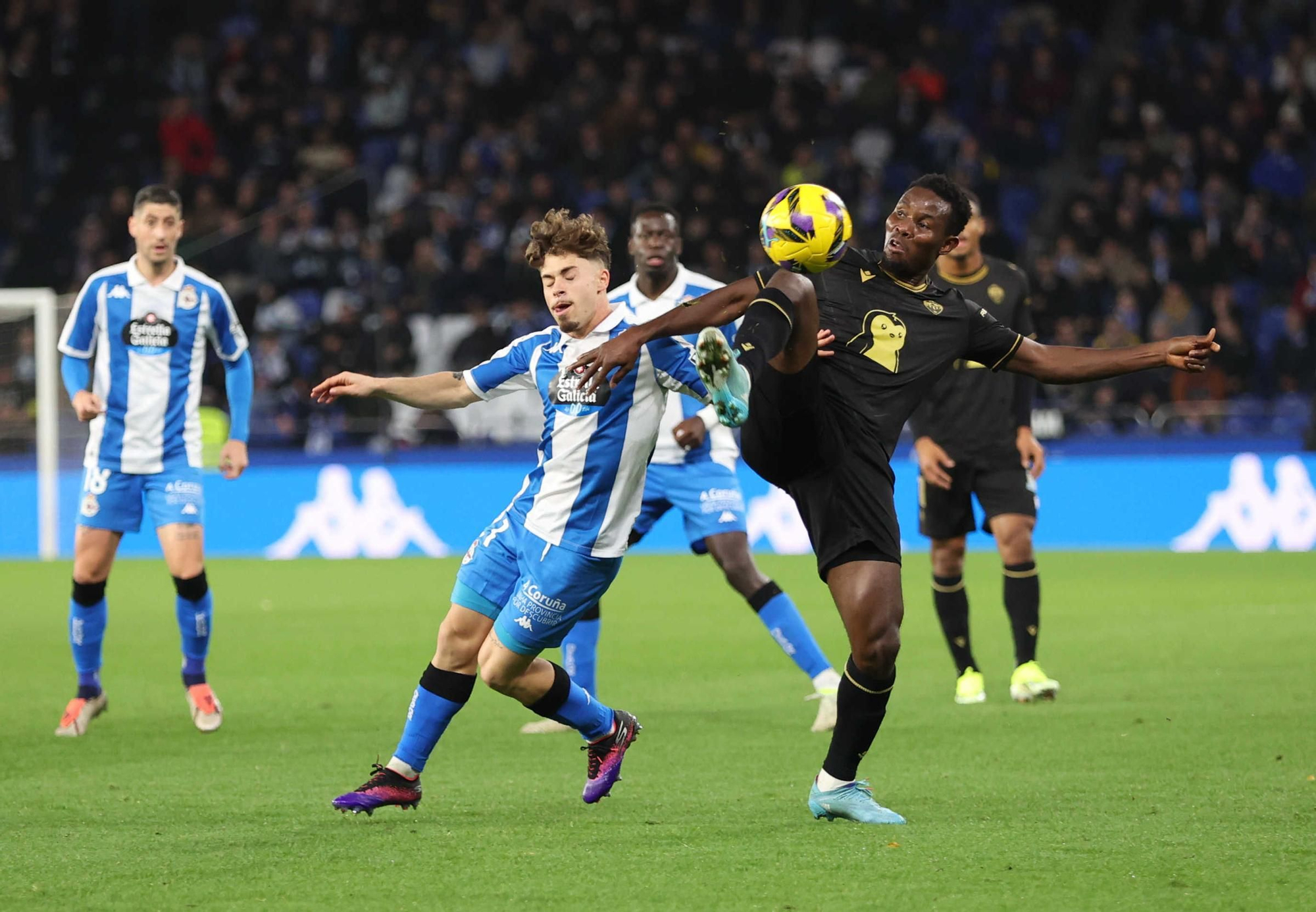 El Dépor golea al Castellón en Riazor (5-1)