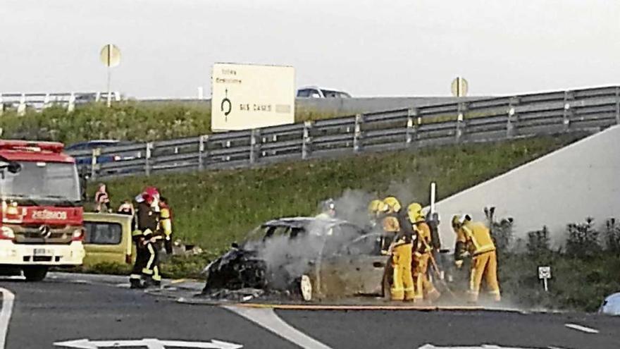 Arde un coche en Marratxí