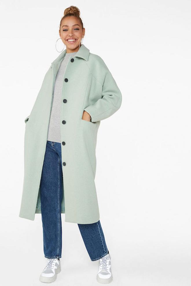 Abrigo 'oversized' pastel, de Monki