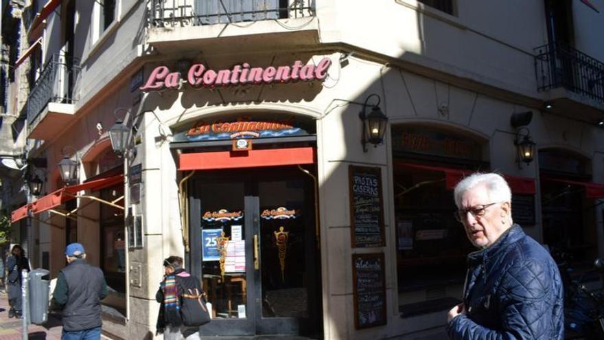 Valga rinde homenaje en Argentina a Manuel Jamardo, «rey de la pizza» y filántropo