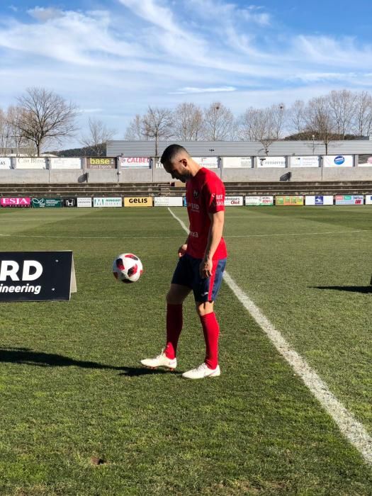 Presentació d'Eloi Amagat com a nou jugador de l'Olot