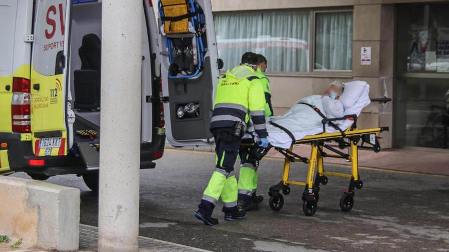 Acceso a Urgencias en el hospital Virgen de los Lirios, en Alcoy