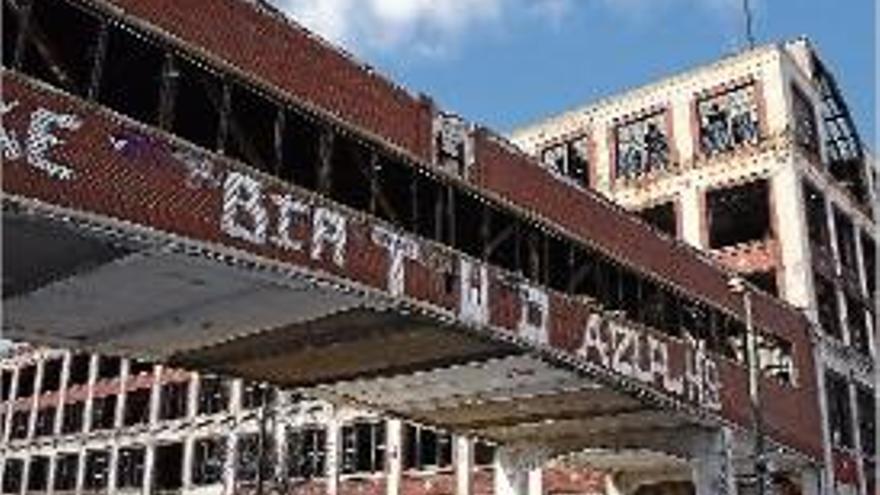 Una antiga planta automobilística abandonada a Detroit.