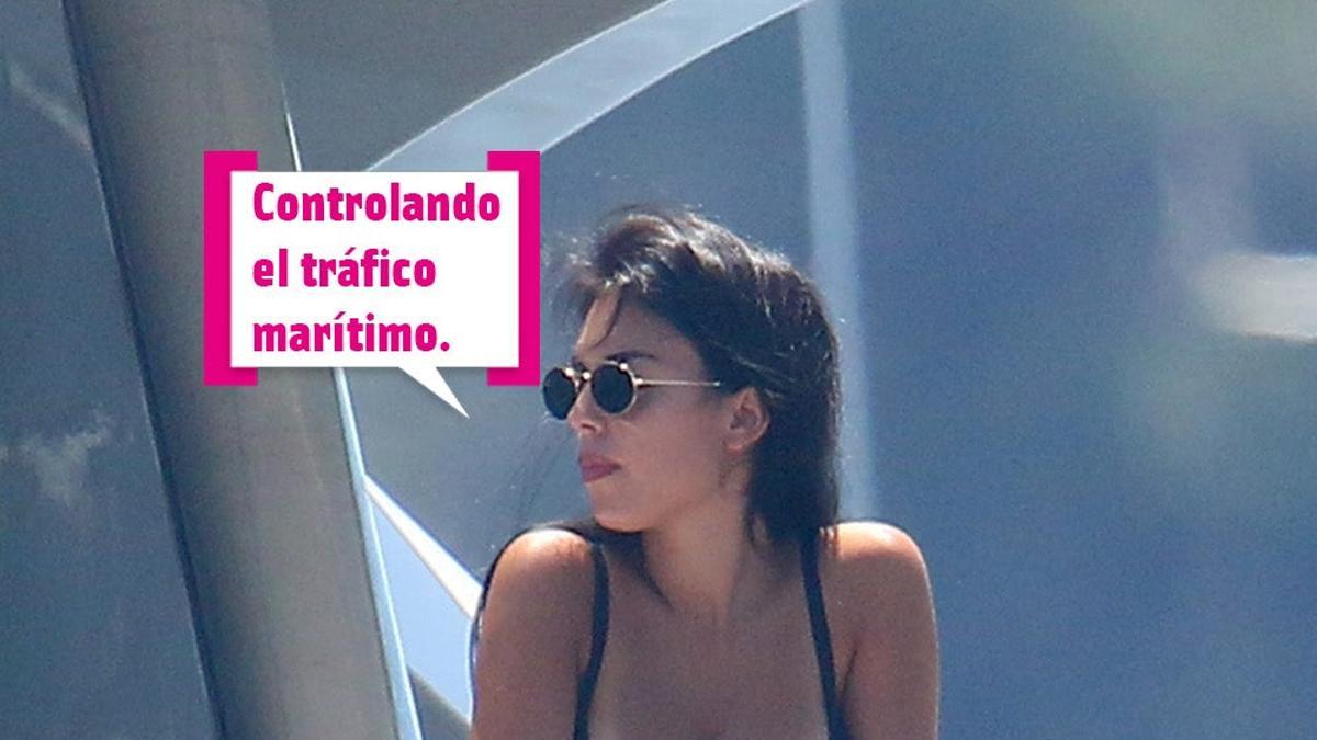 Georgina Rodríguez con bikini y en el barco