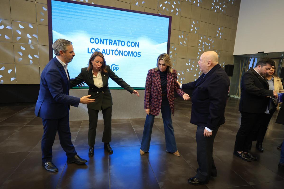 Acto de presentación del contrato de los autónomos del PP en Castellón