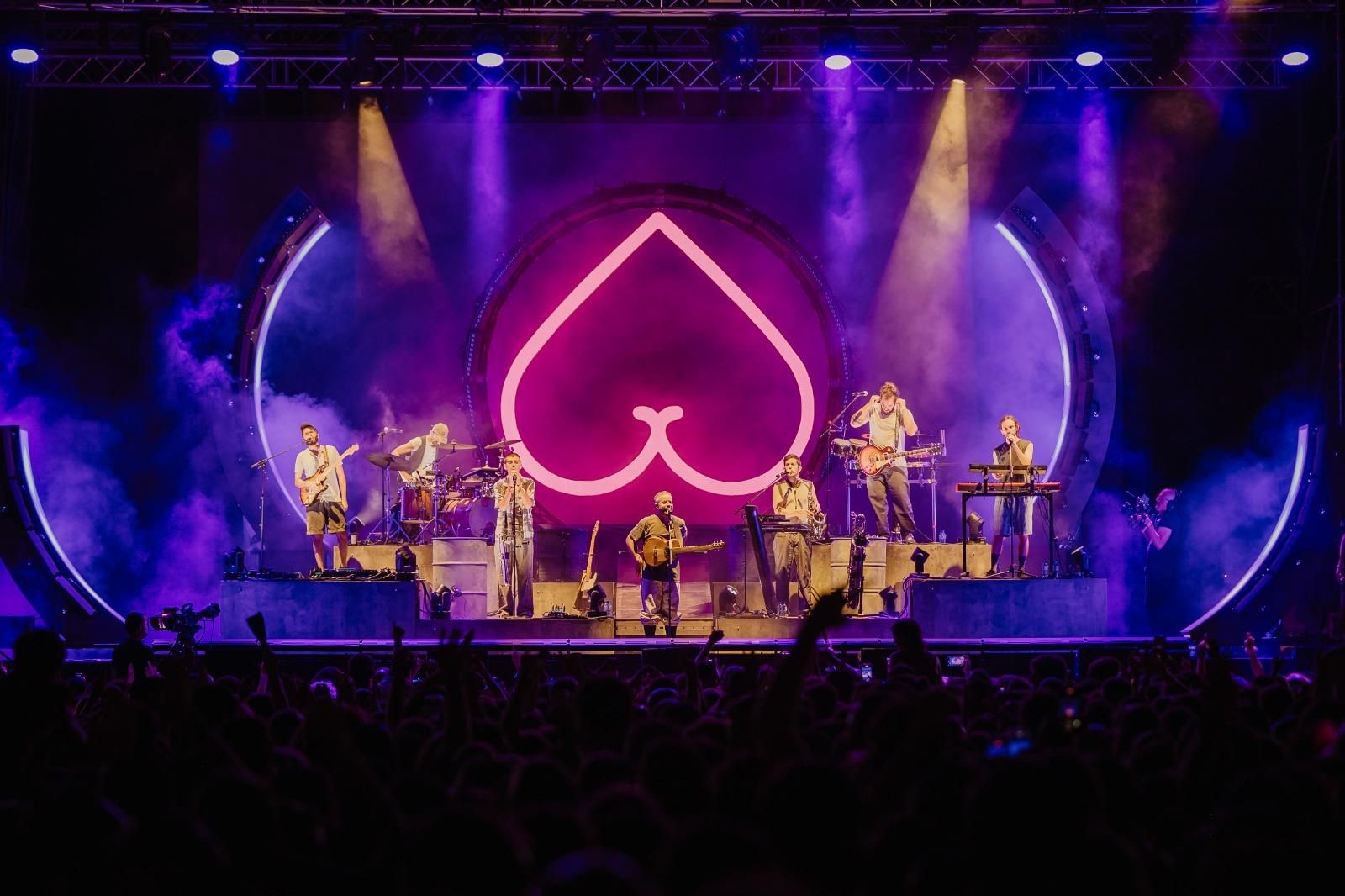 Oques Grasses, Dan Peralbo i El Comboi, Greta i DJ Trapella al Festival Ítaca Sant Joan a la platja de l'Estartit