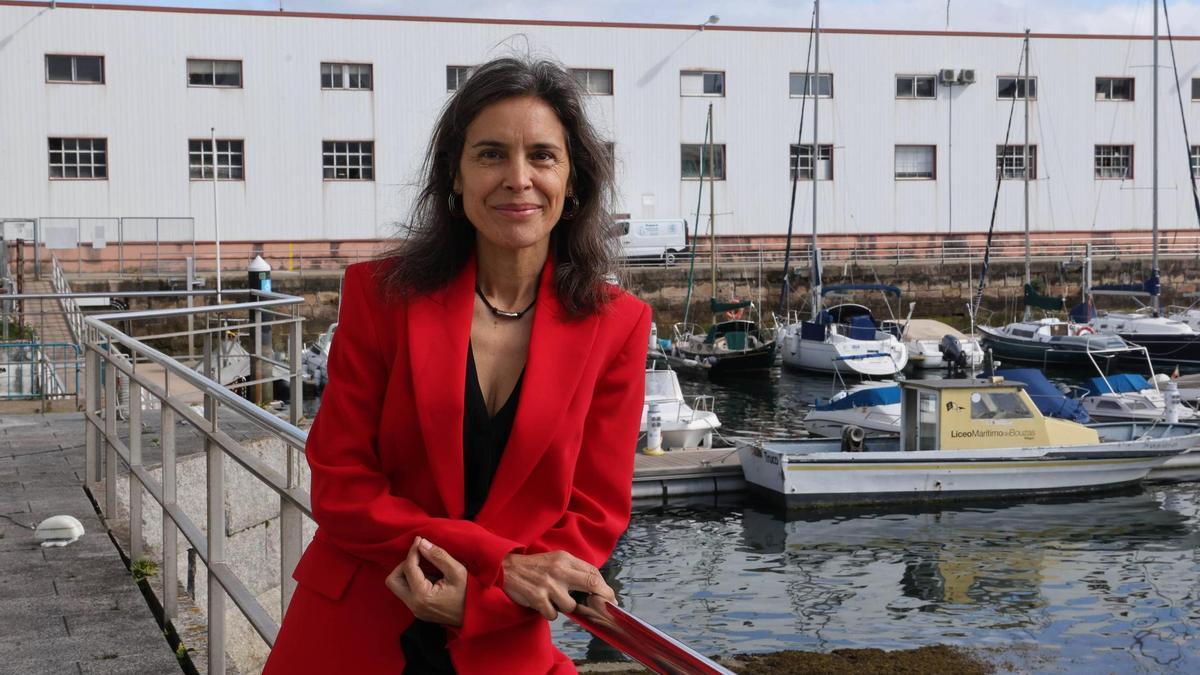 Rosa Chapela, directora de CETMAR, en una de las terrazas del centro.