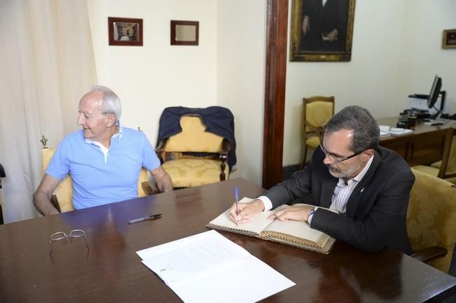 Entrega a Fuerteventura del archivo de Betancuria