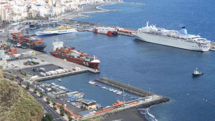 Panorámica del puerto de La Palma.