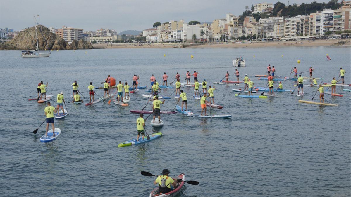 ¿Dónde hacer paddle surf en Barcelona? Consejos para practicar este deporte