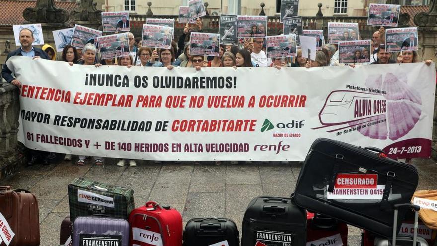 Familiares y víctimas del Alvia piden en Santiago “verdad, justicia y reparación”