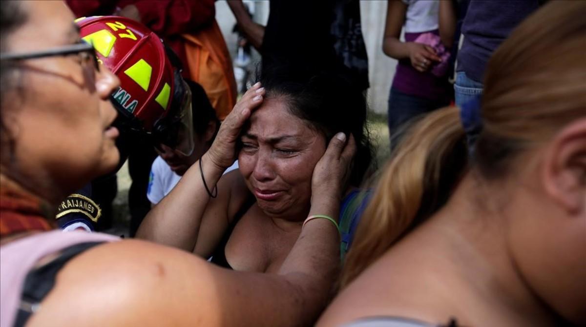 zentauroepp37594431 family members react as they wait for news of their loved on170308190806