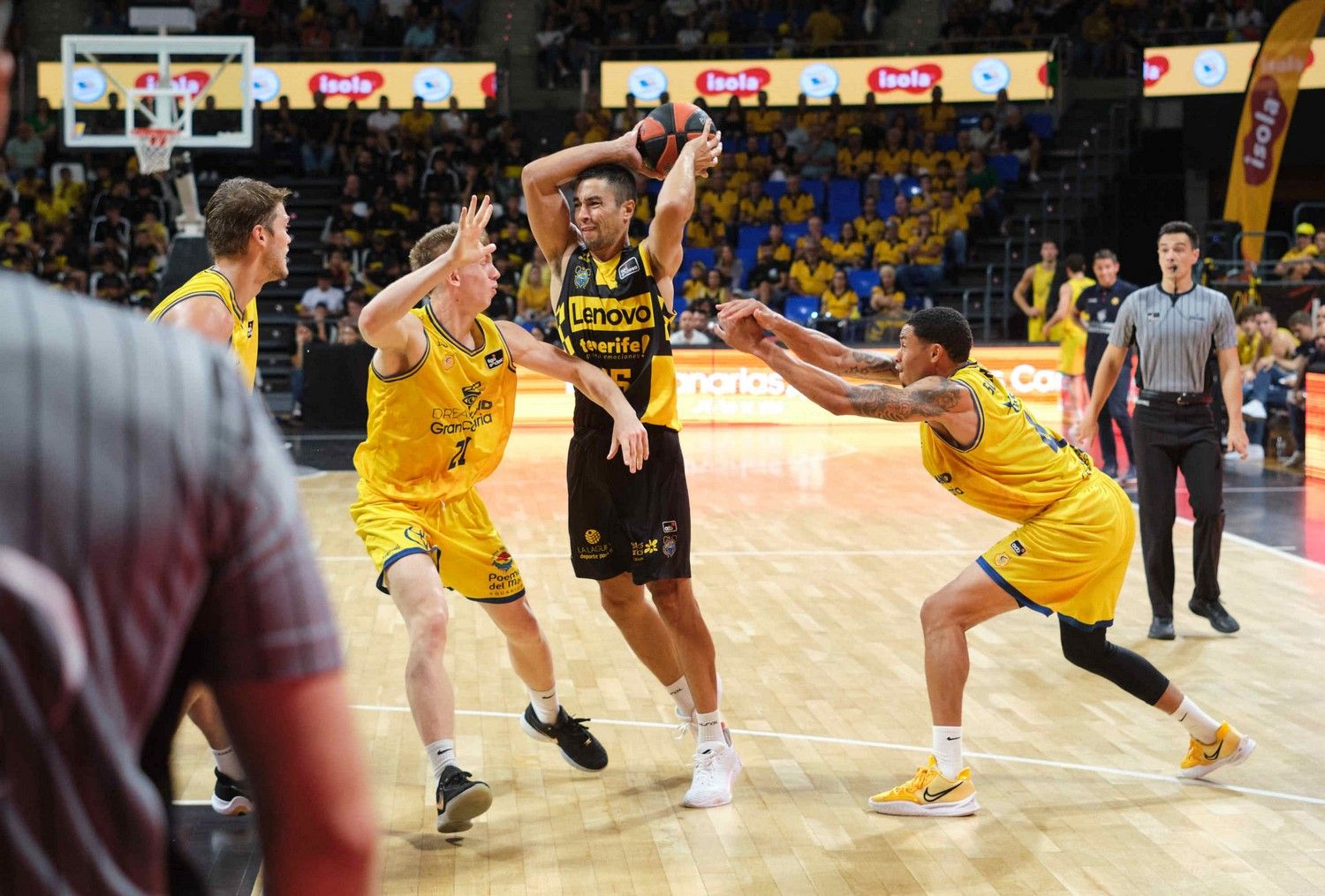 Derbi canario de baloncesto: Lenovo Tenerife 83 - 83 Dreamland Gran Canaria