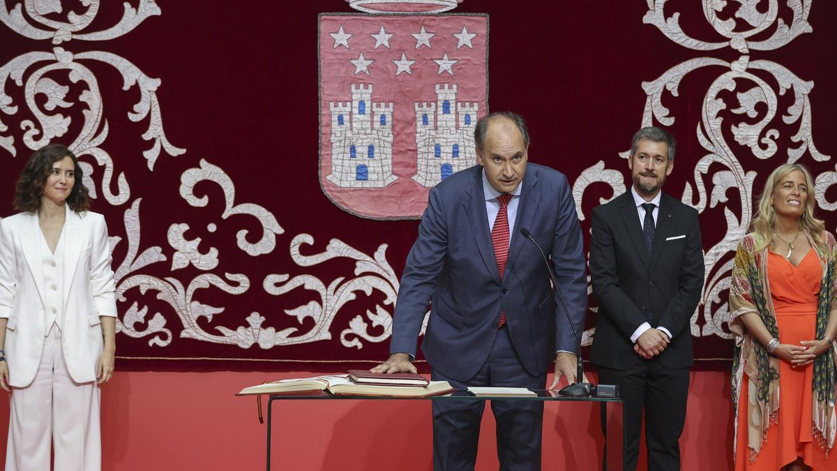 El consejero de Digitalización de la Comunidad de Madrid, Miguel López Valverde, en su toma de posesión.