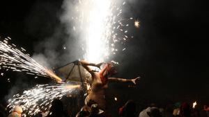 La Pájara de Terrassa, en plena actuació, aquest dissabte a la nit a la ciutat vallesana.