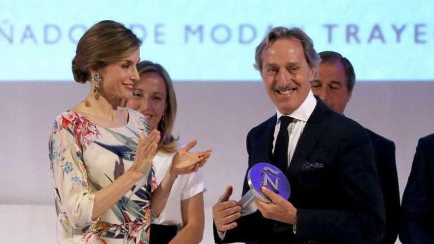 La Reina Letizia hizo entrega del premio a Roberto Torretta