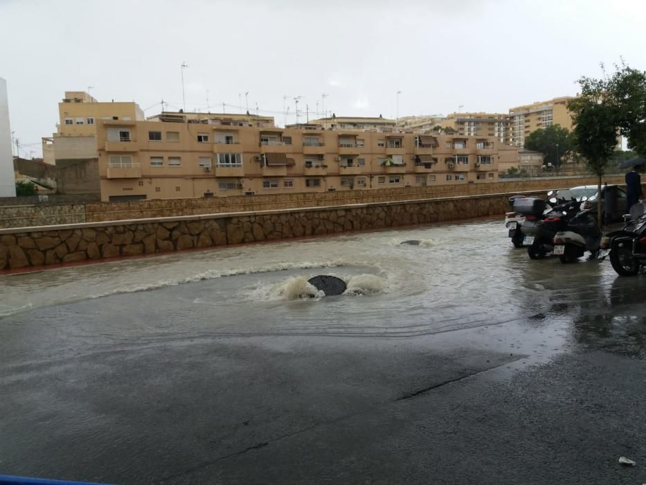 Los vecinos de Gran Vía Sur denuncian un tercer vertido de aguas fecales a causa de la lluvia