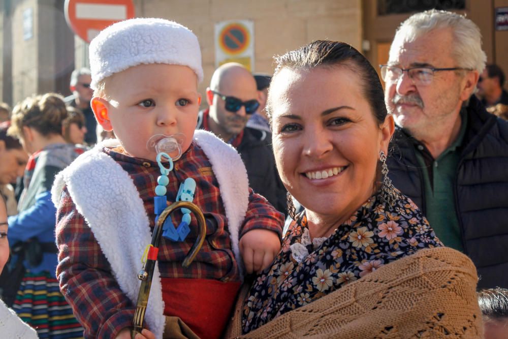 «Les Pastoretes» adoran al Niño en Alcoy