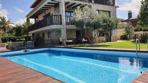 Una piscina disponible en alquiler por horas en la plataforma Cocopool