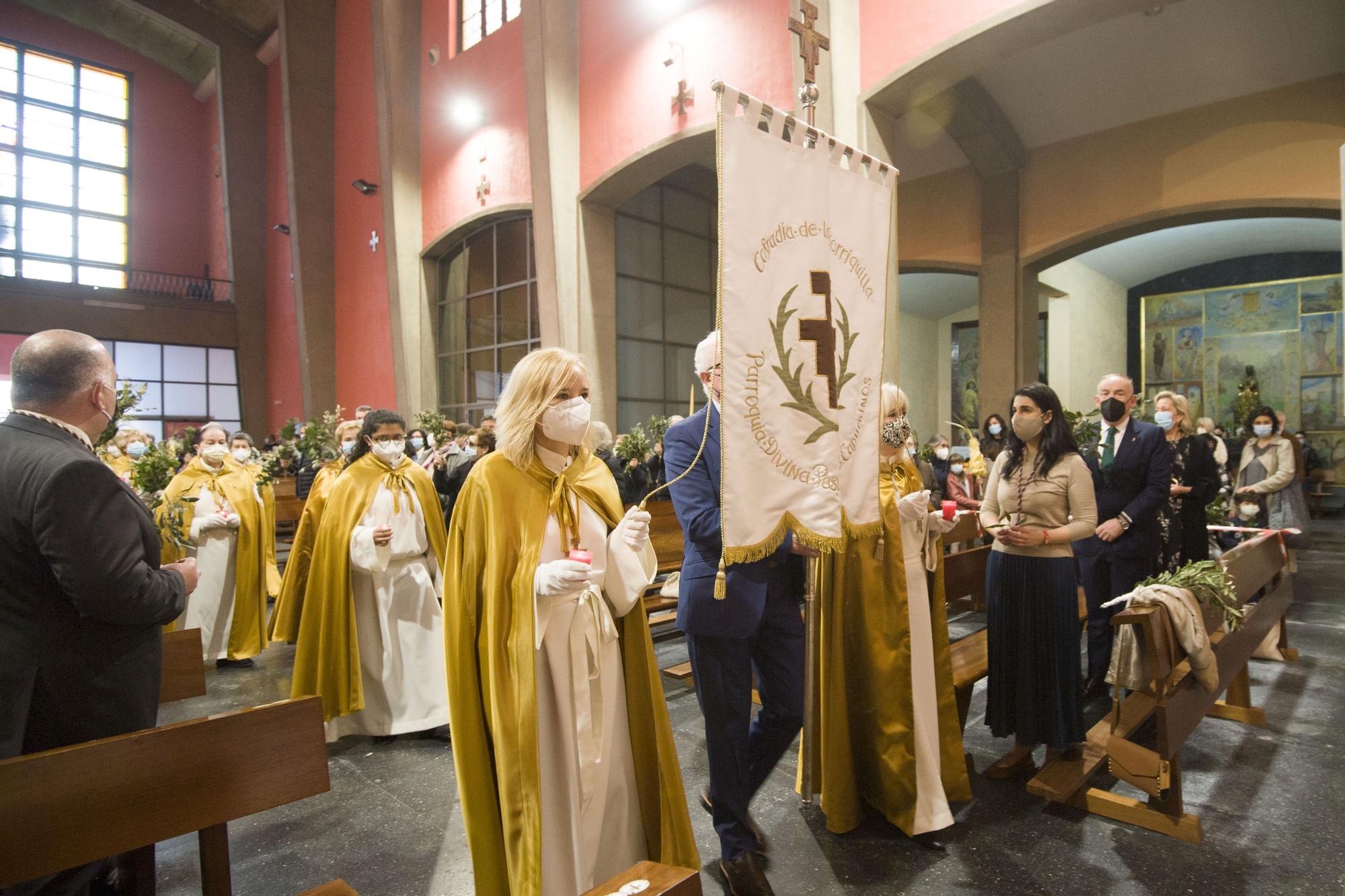 Semana Santa A Coruña 2021 | Misa y bendición de Ramos con La Borriquita en el interior