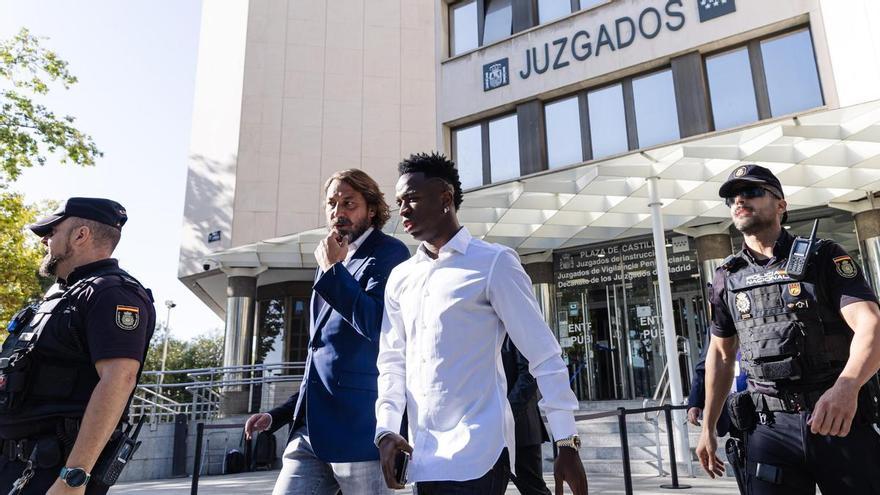 Vinicius, un año en los tribunales por el racismo en el fútbol español: &quot;Me insultan por negro y por importante&quot;