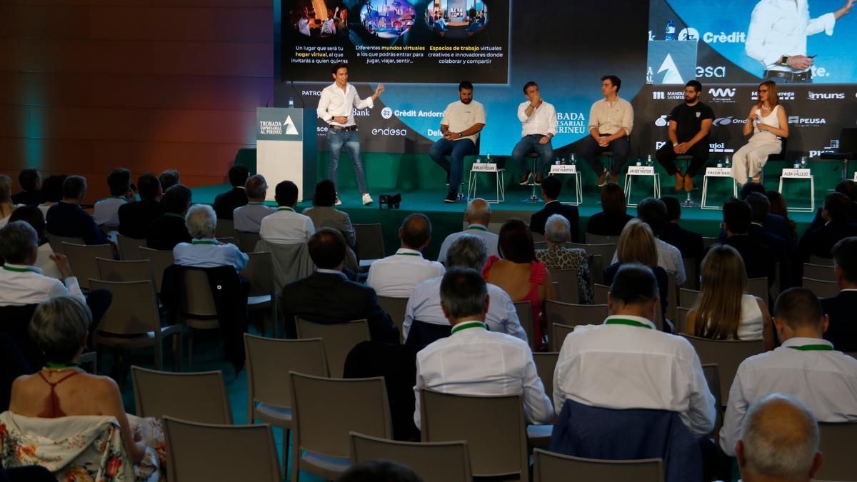 Moment d&#039;una de les ponències de la Trobada empresarial al Pirineu sobre Startups, a la Seu d&#039;Urgell