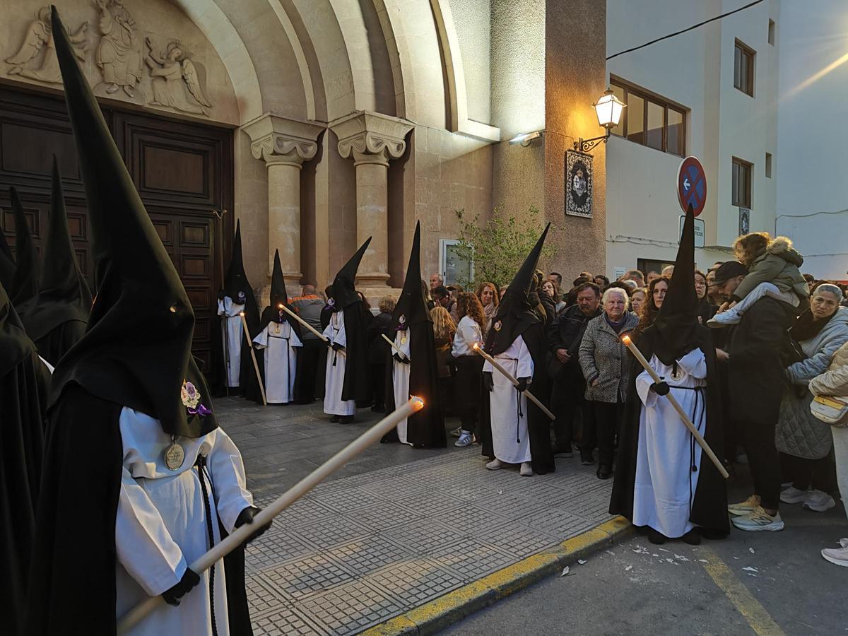 La estación de penitencia de la Cofradía de Jesús Cautivo en Ibiza