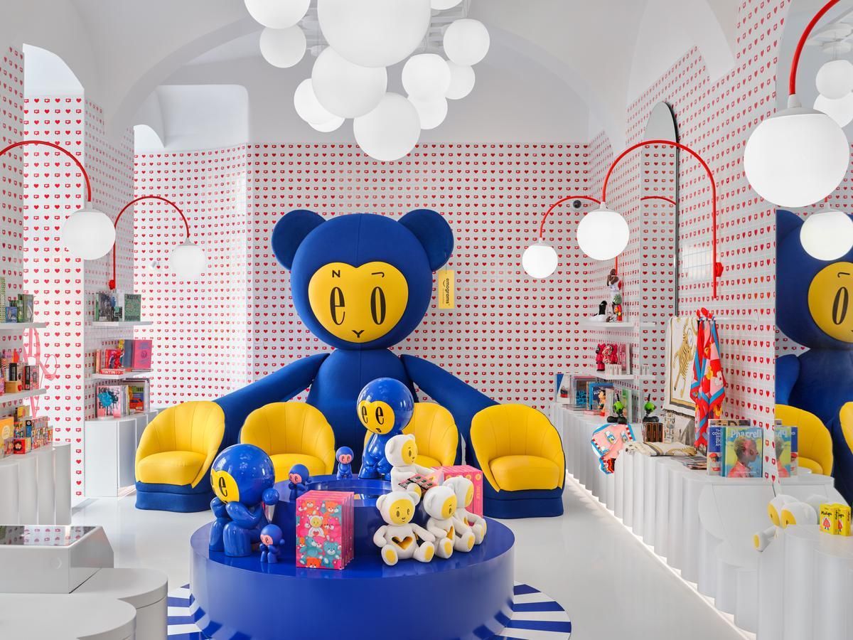 La tienda de arte pop es un recopilatorio de las obras más conocidas del artista húngaro Miklos Kiss