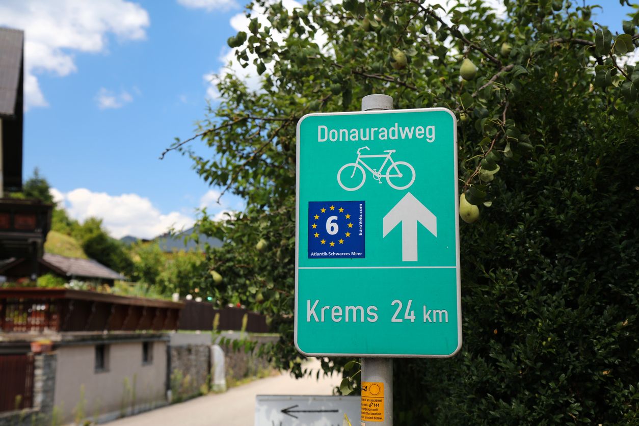 Señalización de la ruta 6 del Atlántico al Mar Negro