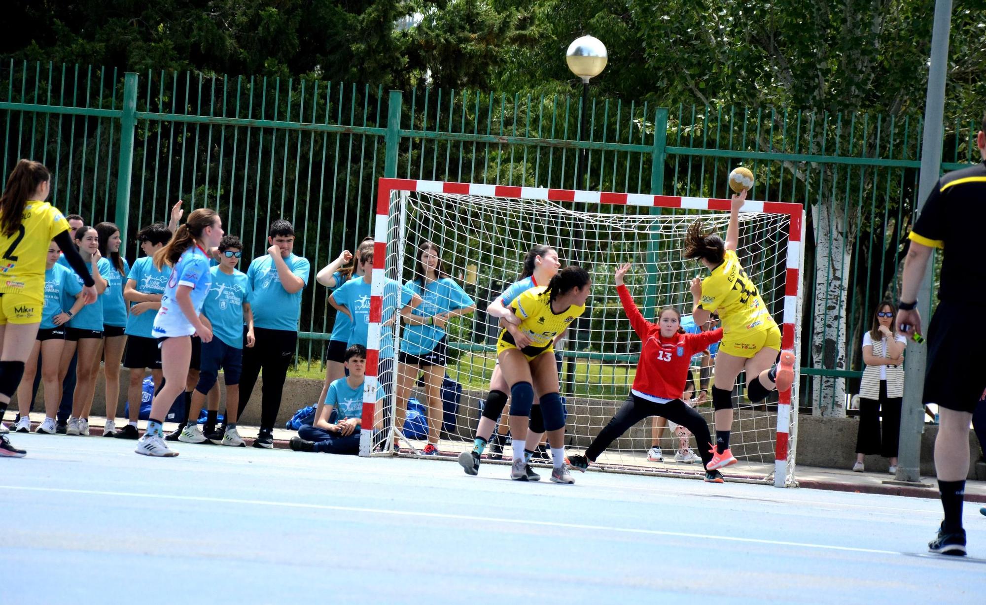 En imágenes | El colegio El Pilar-Maristas celebra las 24 Horas de Balonmano Memorial Roberto Suso