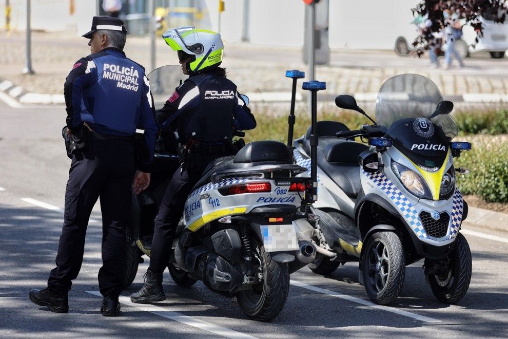 Dos agentes de la Policía Municipal de Madrid.