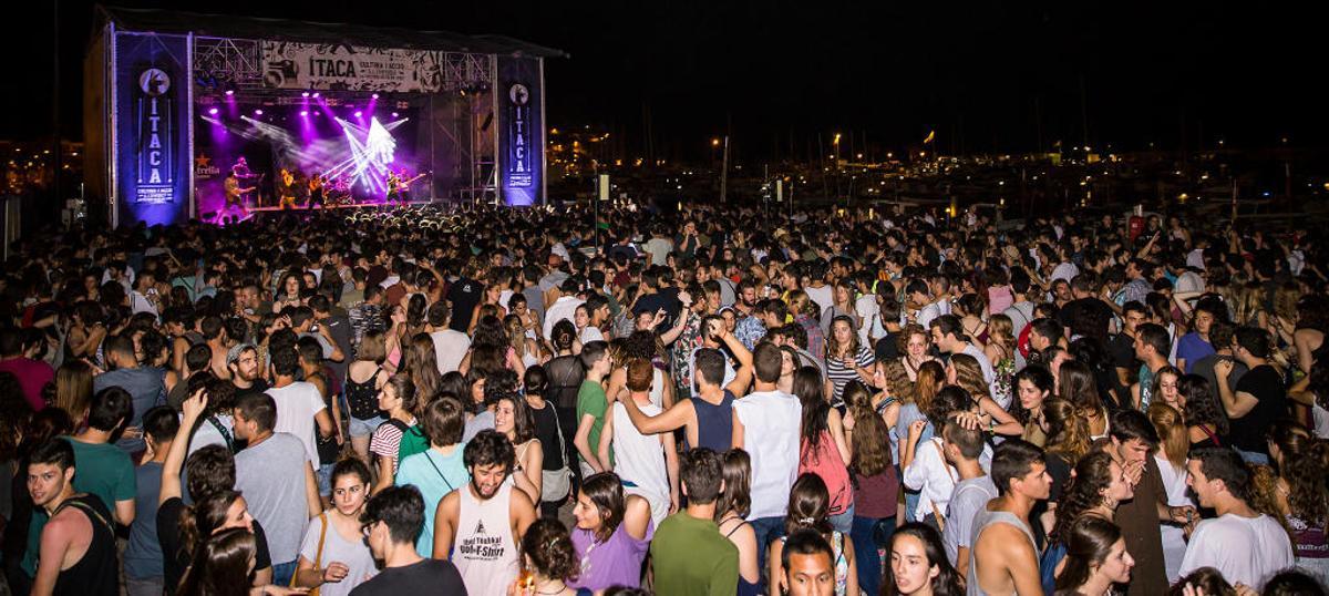 Un moment de l'actuació d'ahir