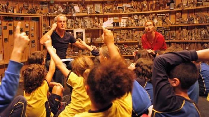 El Teatre Principal presenta una singular historia a través de una biblioteca