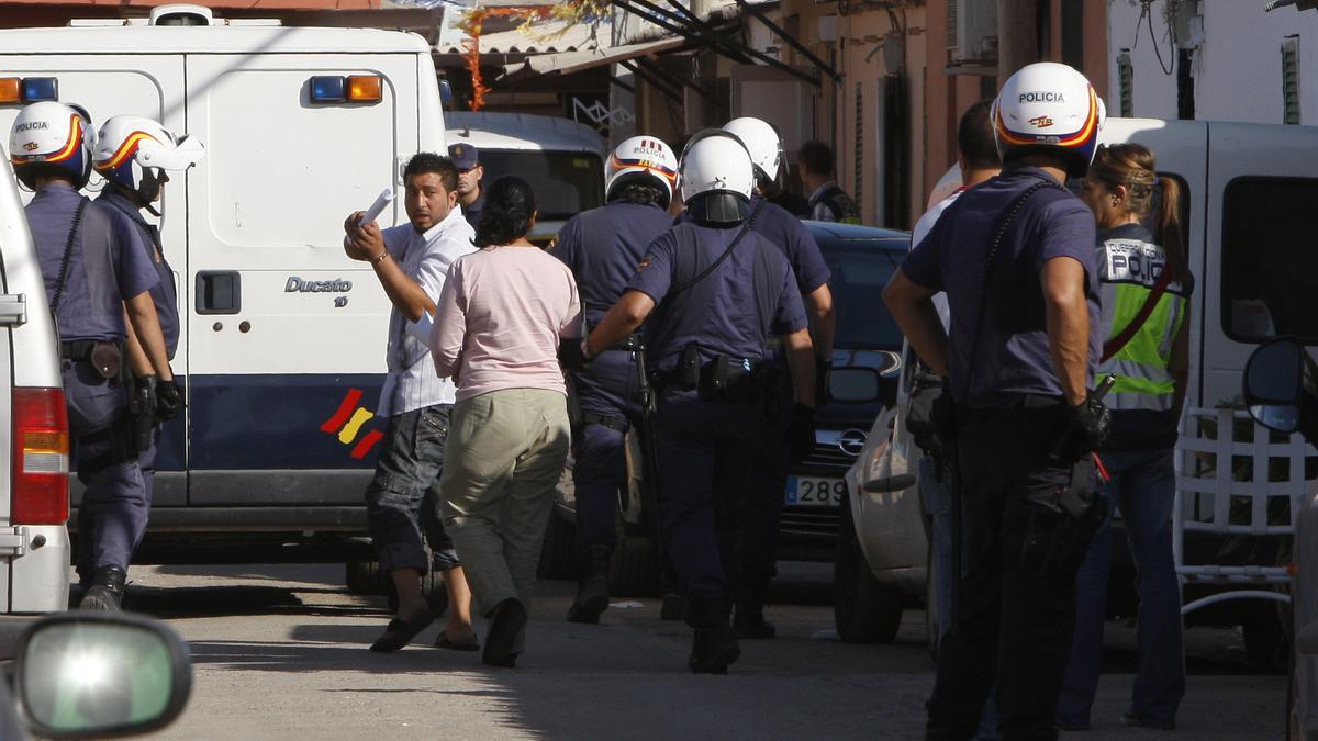 Los policías que actúan en la calle están obligados a someterse a las pruebas médicas
