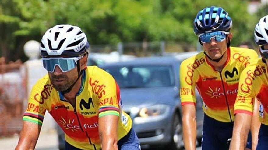 Alejandro Valverde rueda por Altea con la selección española