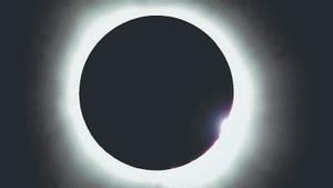 Eclipse de sol que se pudo apreciar el 8 de abril de 2024 desde la localidad de Paris (Texas, EEUU).