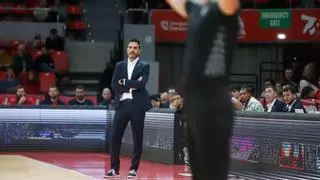 Jesús Ramírez, entrenador del Casademont Zaragoza: "Tenemos que centrarnos y quitar historias que nos están molestando"