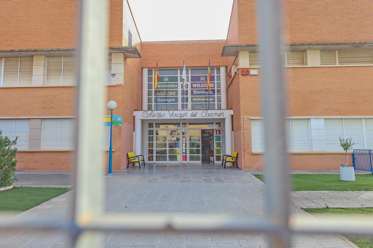 Fachada del colegio público Virgen del Carmen