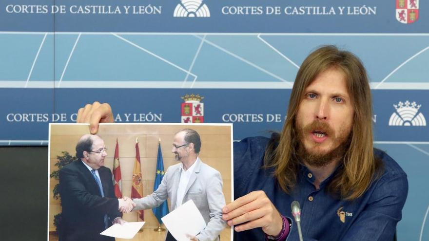 Pablo Fernández celebra una rueda de prensa para valorar la actualidad política