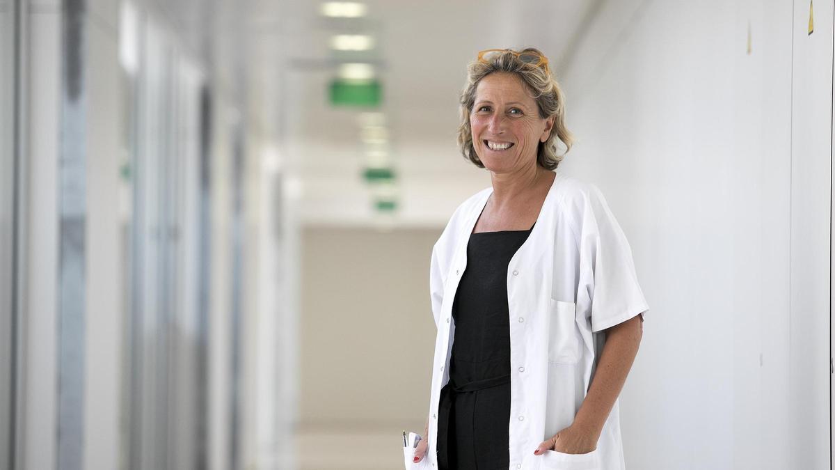 La doctora Mónica Povedano, jefa de la Unidad Funcional de Enfermedad de Motoneurona del Servicio de Neurología del Hospital Universitari Bellvitge de Barcelona.